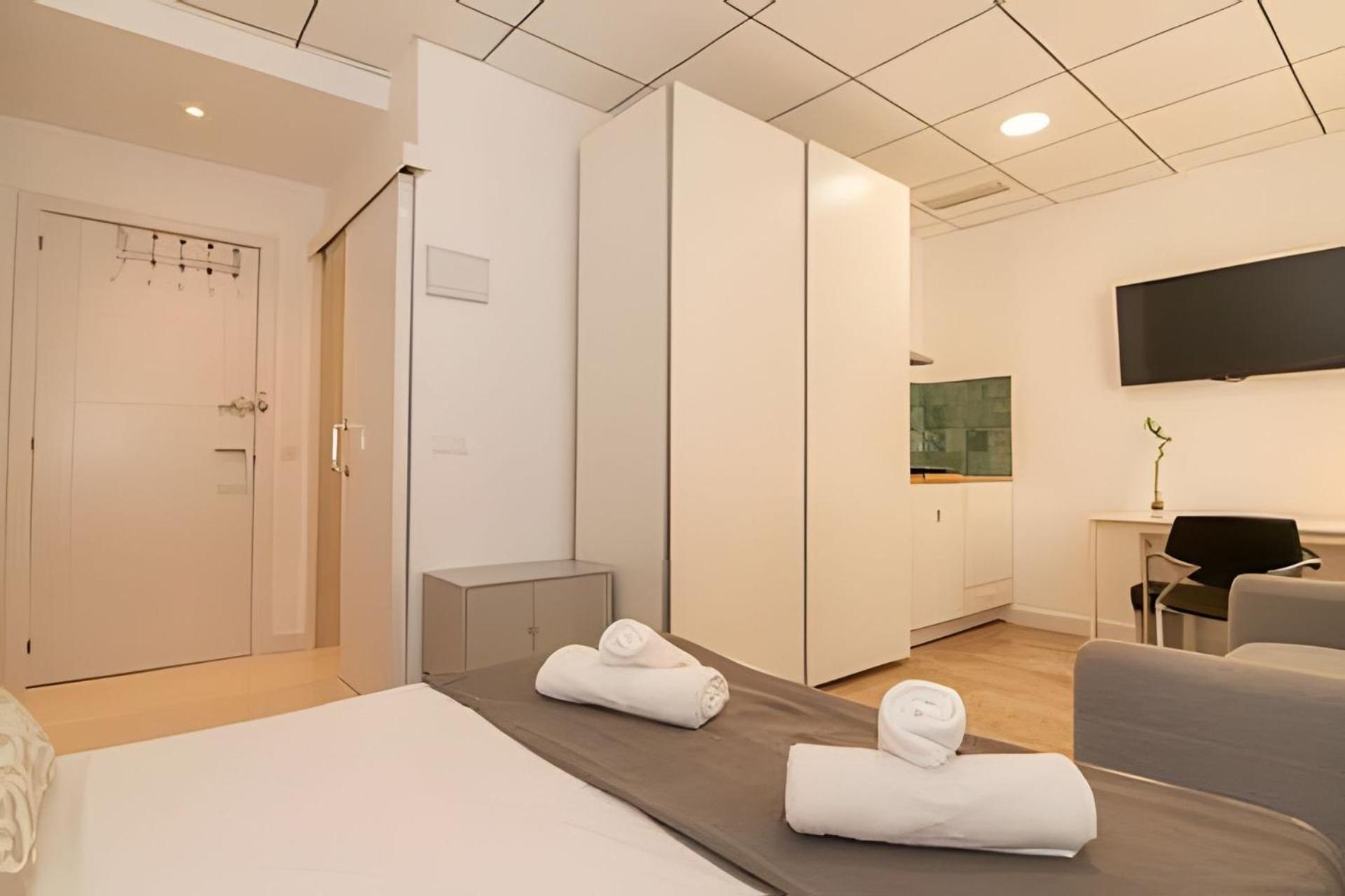 11 Nights Studios Βαλένθια Εξωτερικό φωτογραφία